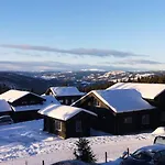 Family In Hafjell, In-ski Out *