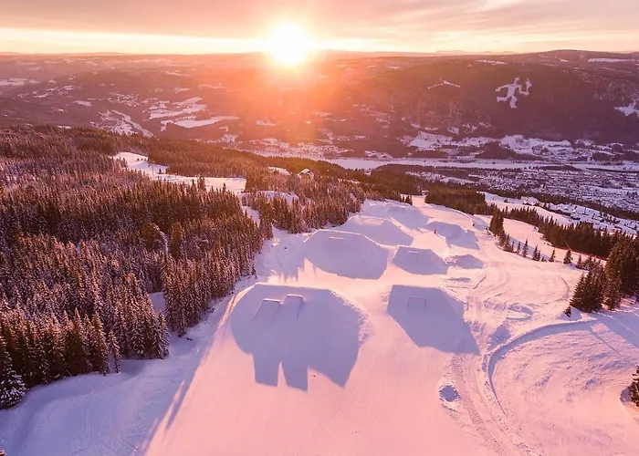 Family In Hafjell, In-ski Out *